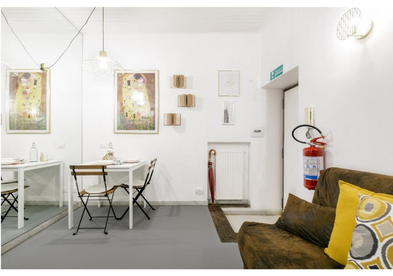 Pied-A-Terre Domusuite Rhome Colosseo Ρώμη Εξωτερικό φωτογραφία
